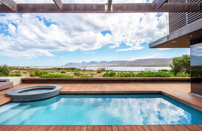 Benguela Cove Lagoon Wine Estate