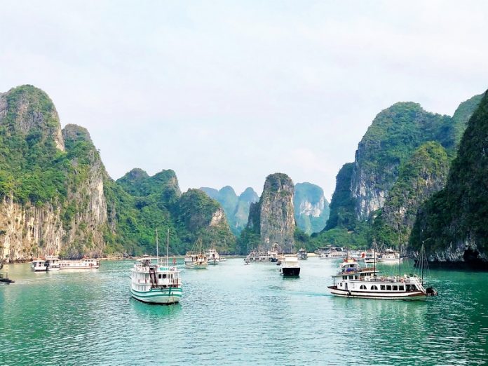 viet halong 1 (Copy) TE Tours I