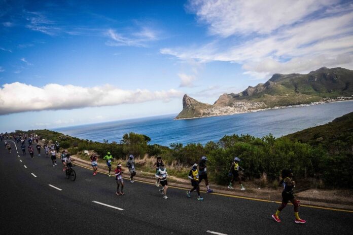 Totalsports TWO OCEANS MARATHON powered by BYD photo by Tobias Ginsbeg (Copy)